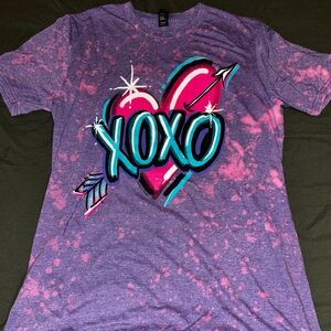 XOXO Purple and Pink Graphic T-Shirt
